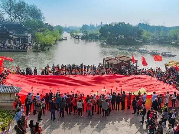 泰国网红分享一夫八妻生活，犹如古代皇帝后宫，还有女生待加入
